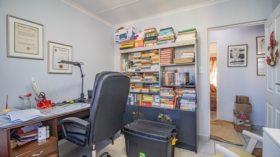 3 Bedroom Property for Sale in Mossel Bay Ext 15 Western Cape